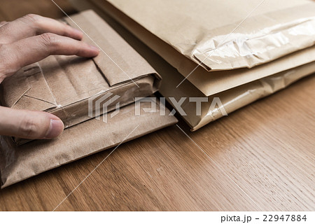 荷物 22947884
