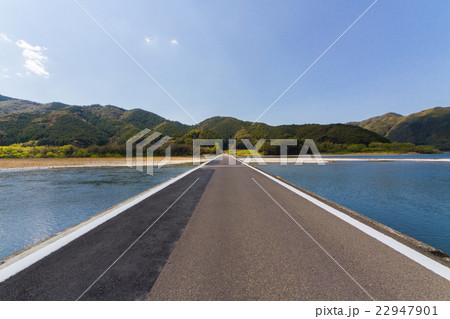 高知県四万十市　佐田（今成）沈下橋 22947901