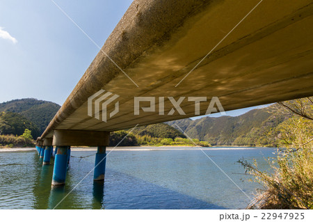 高知県四万十市 佐田(今成)沈下橋 高知県四万十市 佐田(今成)沈下橋 22947925