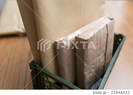 荷物 荷物 22948432