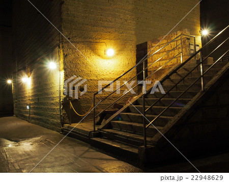 巨大地下空間 22948629