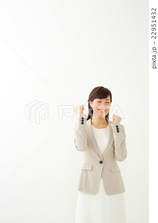 ビジネスウーマン　ミドル 22951432