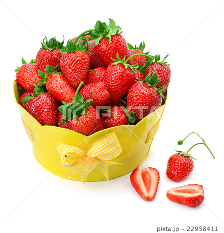 strawberries on the plate strawberries on the plate 22958411