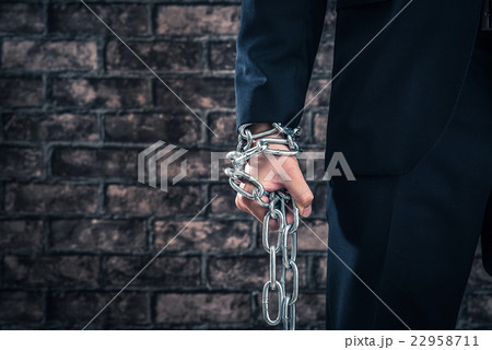 鉄の鎖,スーツの男性 22958711
