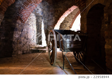 Antique old wheelbarrow 22958944