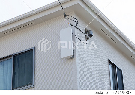 住宅 電気設備 壁面取り付けタイプ Uhfアンテナ 地デジアンテナ 施工例の写真素材
