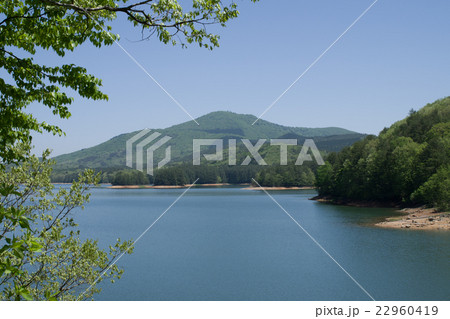 聖湖と臥竜山 22960419