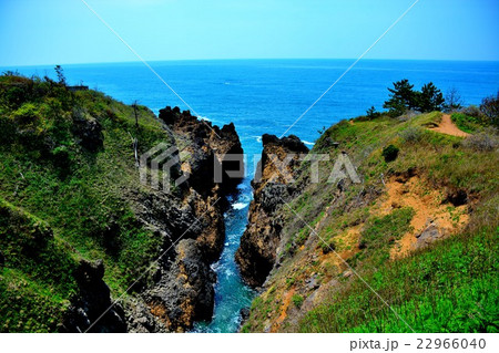 能登金剛・義経の舟隠し（５） 22966040