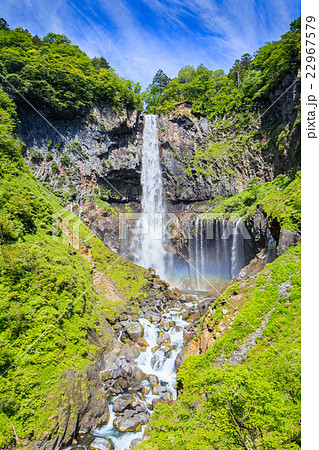 70以上 華厳の滝 イラスト イラスト画像をダウンロード