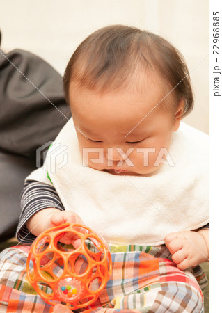 4 months old 22968885