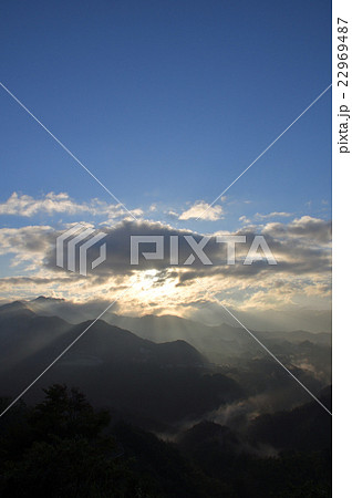 高千穂の夜明け 22969487
