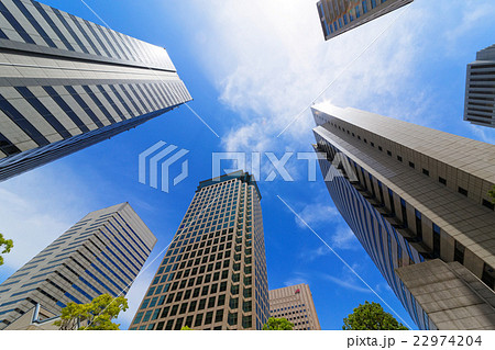 天王洲アイルの高層ビル群と青空 22974204