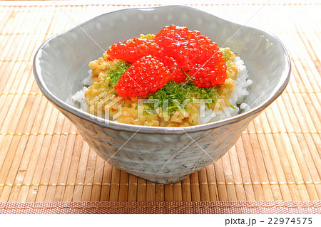すじこ納豆ご飯 22974575
