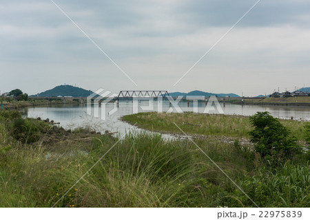 国包の鉄橋と加古川 広角で(兵庫県加古川市) 国包の鉄橋と加古川 広角で(兵庫県加古川市) 22975839