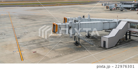 Airport terminal boarding gate . Airport terminal boarding gate . 22976301