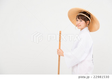 お遍路さんの女性 22981530