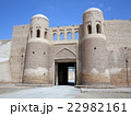 ウズベキスタンの世界遺産ヒヴァのイチャン・カラにあるタシュ・ダルヴァザ（南門） 22982161