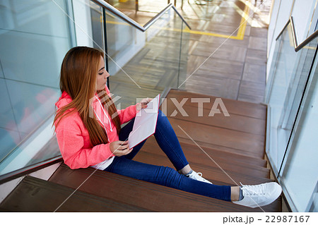 Learning hard Learning hard 22987167