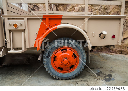 Off Road Truck and tire 22989028