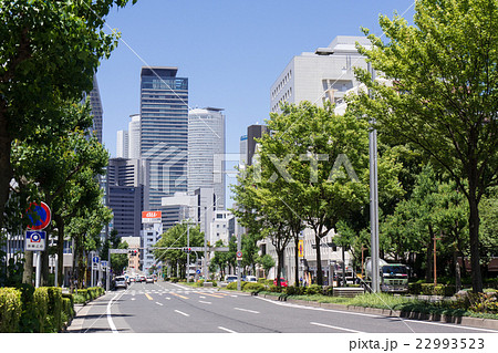 名古屋市 伏見 都市風景 名古屋観光ホテル前より錦通り 名古屋駅方面ミッドランドスクエアを望むの写真素材