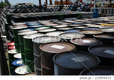 ドラム缶置き場 22994013