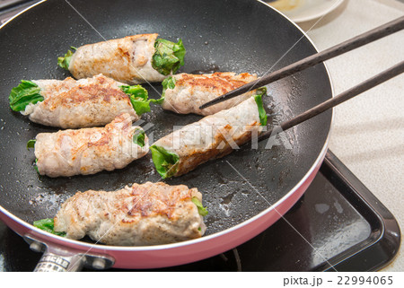 レタスの肉巻 22994065