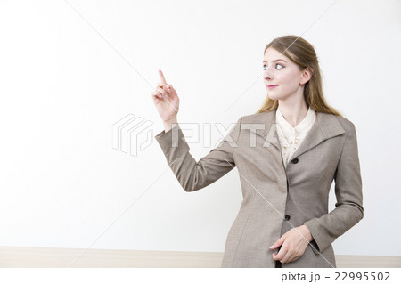 スーツの外国人女性の写真素材