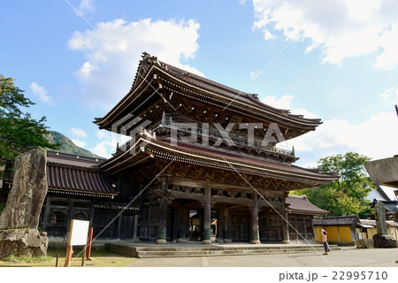 瑞泉寺大門　真宗大谷派別院　富山県井波 22995710