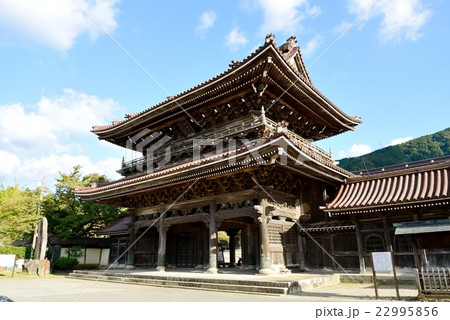 瑞泉寺大門　真宗大谷派別院　富山県井波 22995856