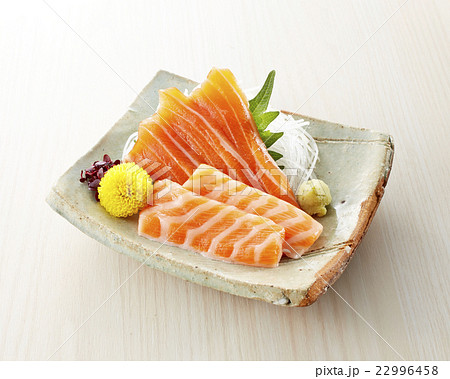 サーモンのお刺身 22996458