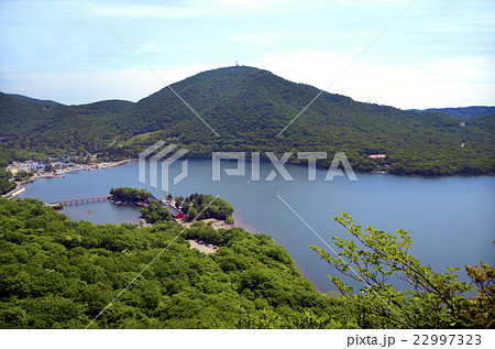 赤城山の大沼 22997323