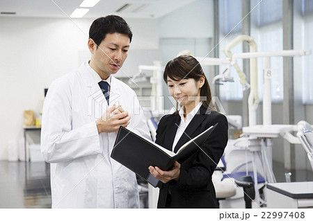 歯医者　歯科　デンタル　MS　MR 22997408