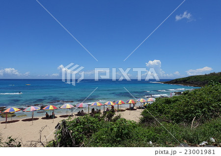 台湾最南端墾丁国家公園白砂湾のビーチ 23001981