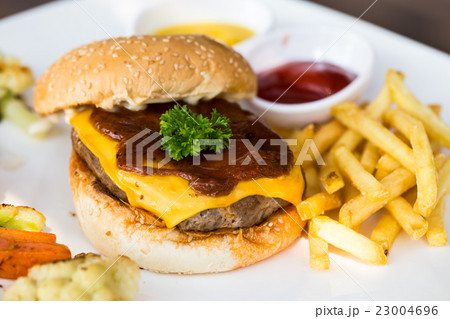 Beef Burger 23004696