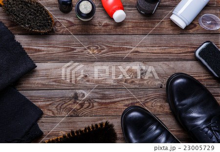 Brushes, wax, shoes, accessories 23005729