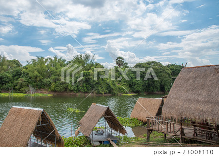 Floating house, Saraburi, Thailand Floating house, Saraburi, Thailand 23008110