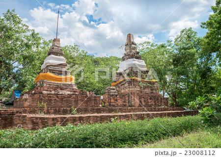 An old temple in Saraburi, Wat Takhae, Thailand 23008112
