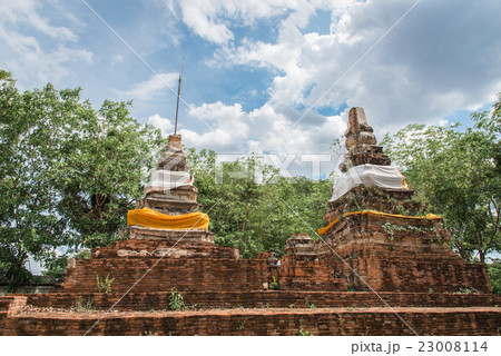 An old temple in Saraburi, Wat Takhae, Thailand 23008114