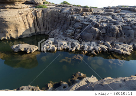 Kaeng Hin Ngam Kaeng Hin Ngam 23010511