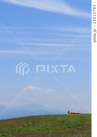 ビーナスライン　霧ヶ峰の空 23012783