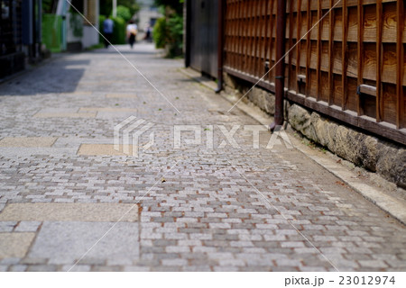 石畳の小路 日本の風情 小江戸川越 長喜院門前 23012974