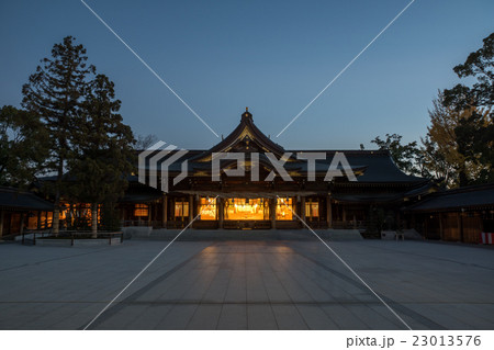 寒川神社拝殿 寒川神社拝殿 23013576
