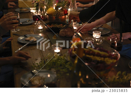 パーティ　ディナー 23015835