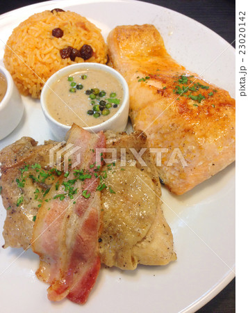 the grilled pork and chicken steak the grilled pork and chicken steak 23020142