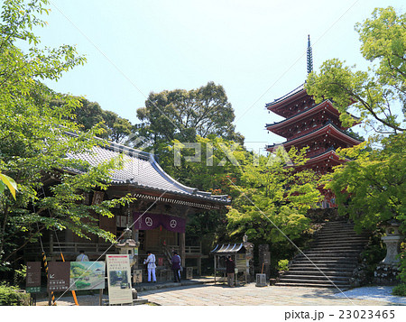 四国霊場第31番札所「五台山竹林寺」五重塔と大師堂 23023465