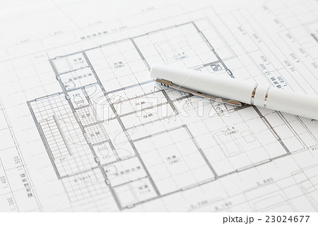 住宅図面とボールペン 23024677