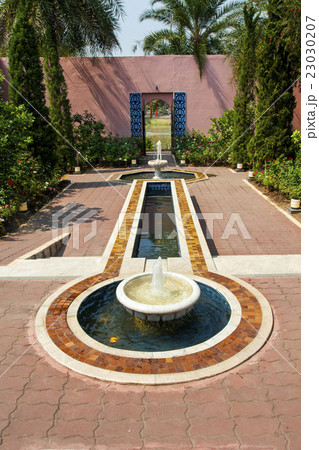 Moroccan fountain 23030207