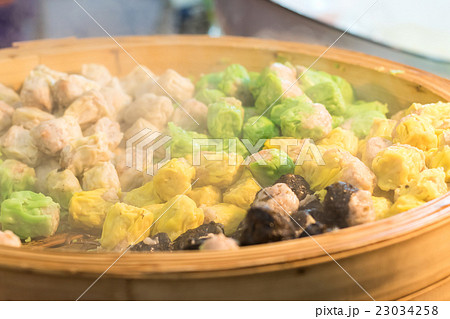 Chinese Steamed Dumpling in pot 23034258