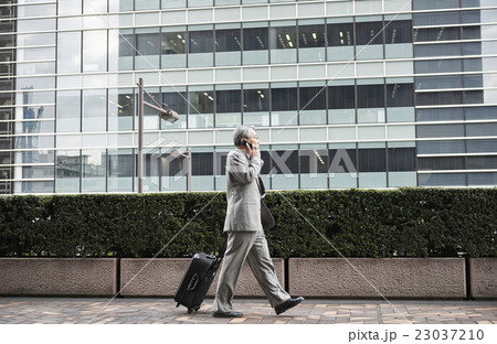 50代男性ビジネス 50代男性ビジネス 23037210