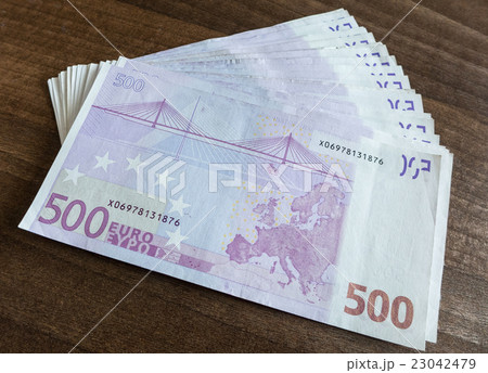 500 euro banknotes 500 euro banknotes 23042479
